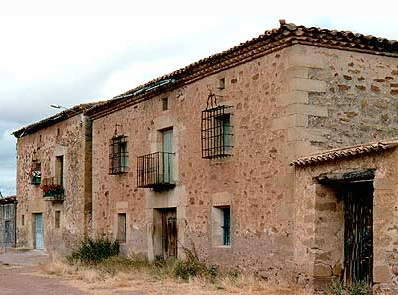 Ejemplos de arquitectura vernácula para tu alojamiento rural