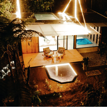 ¿Es legal instalar un glamping en un terreno rústico?